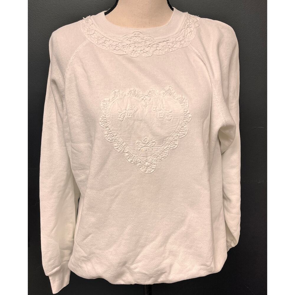 vintage women's raglan sweatshirt white crewneck long sleeve embellished Med